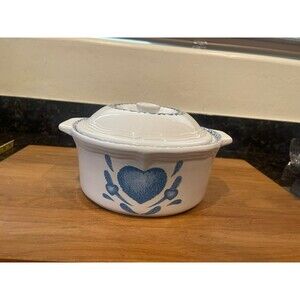 Vintage Corelle Blue Heart Stoneware 2 quart with lid